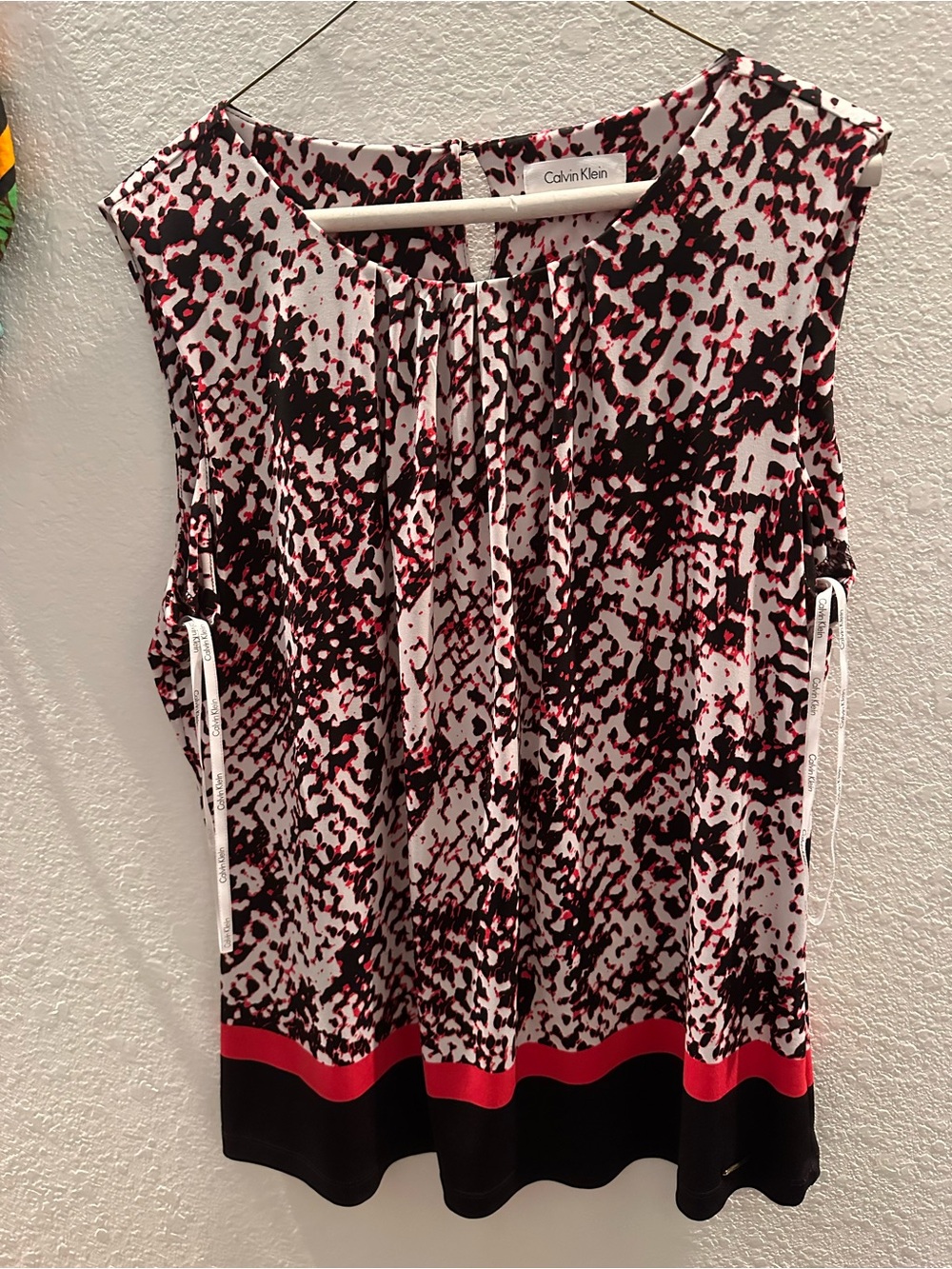 Calvin Klein Black, White & Pink Sleeveless Printed Camisole